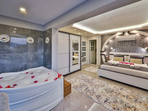  gece  -  Kasım
  | Kalkan’da Deniz Manzaralı Lüks Villa, Merkezi Konumda Rüya Tatil